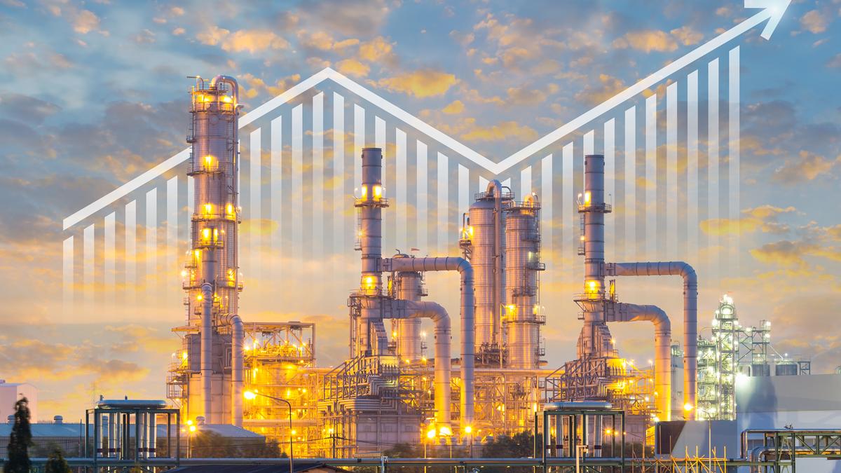 शांति वार्ता की उम्मीदें डगमगाने से तेल चढ़ा, शेयरों में उछाल आया