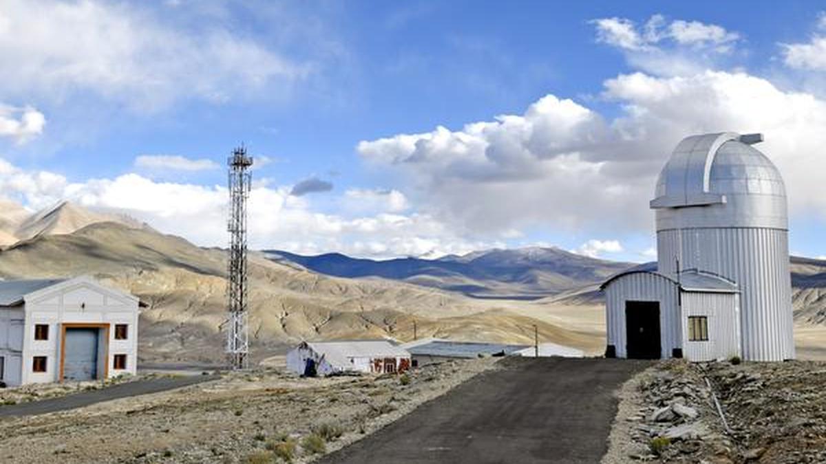 बजट में विदेशी दूरबीनों पर निर्भरता में कटौती हो सकती है, लेकिन अंतरिक्ष खर्च पर यात्राएं