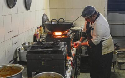 वाणिज्यिक एलपीजी की कीमतें 10% बढ़ीं, घरेलू एयरलाइनों के लिए जेट ईंधन की दरें 9% बढ़ीं