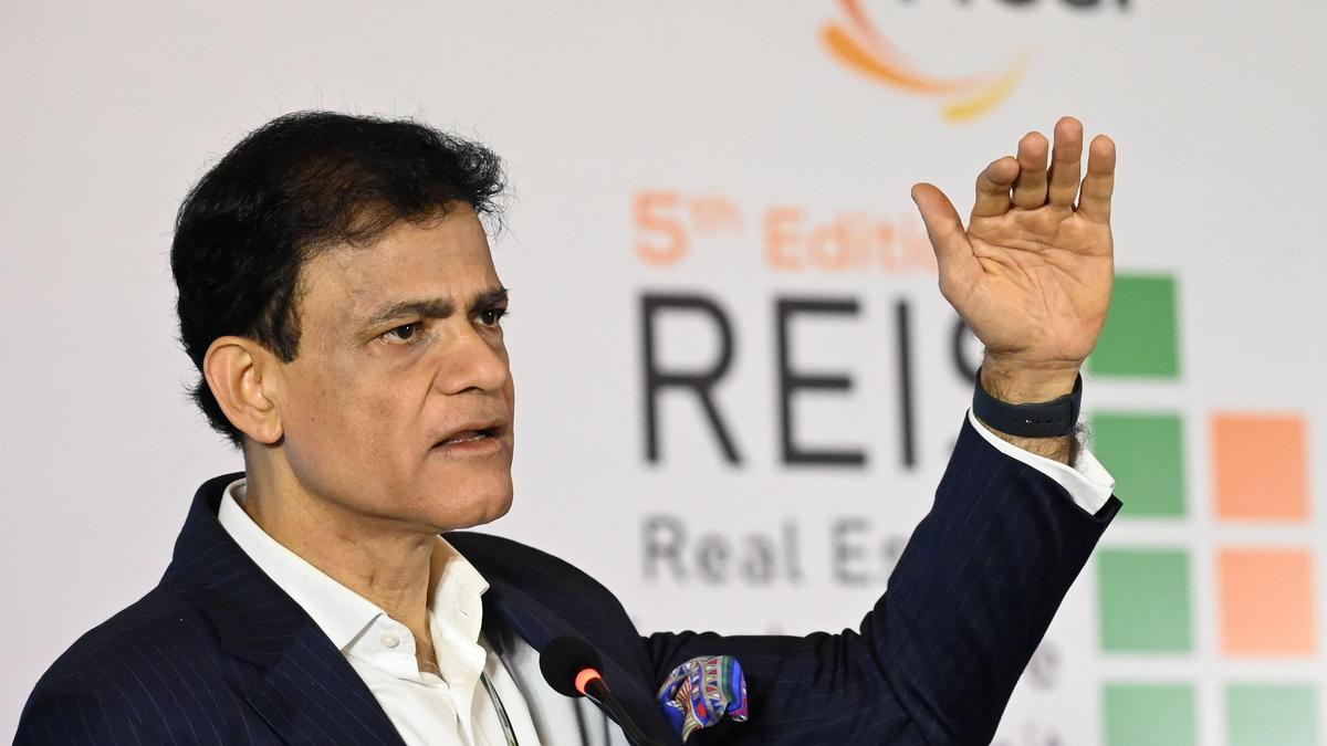 पश्चिम एशिया संघर्ष के कारण जनवरी-मार्च में आवास बिक्री दिसंबर तिमाही से 7% कम हुई, सालाना 9% की वृद्धि: एनारॉक