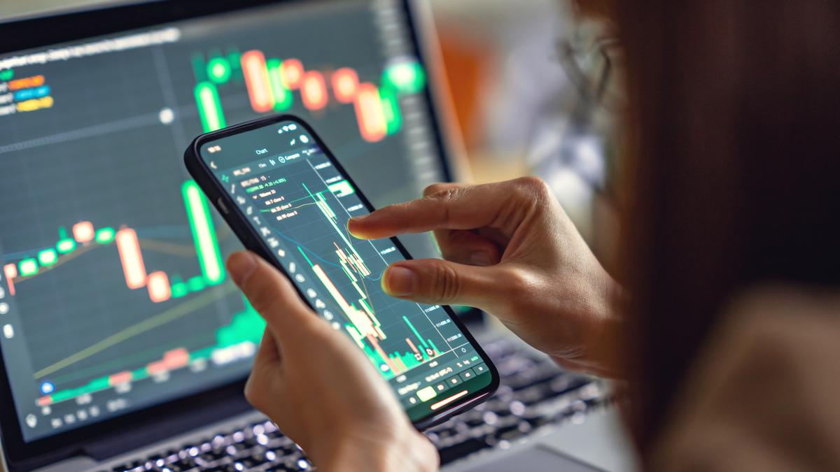 तेल के $111/बीबीएल पर वापस लौटने से बाज़ार में 2% की गिरावट आई