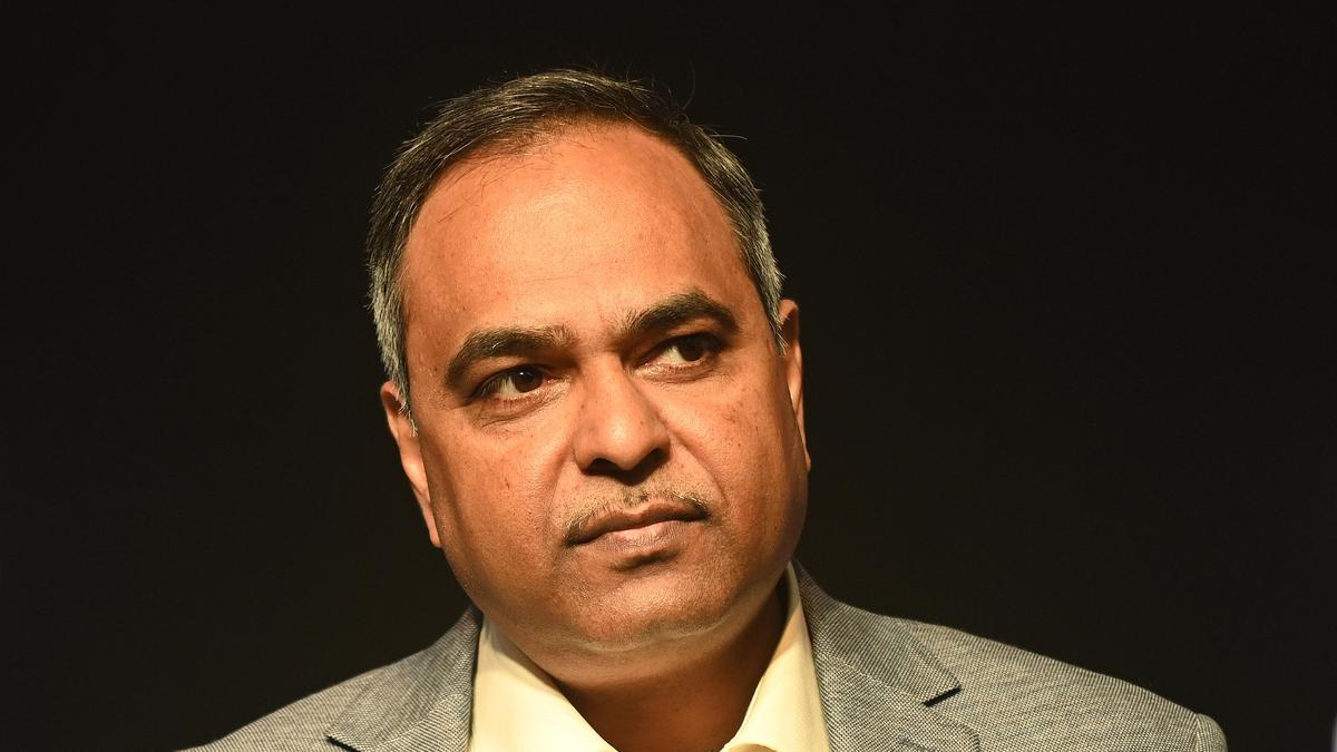 भारत में ऑटोमोबाइल थोक बिक्री FY26 में रिकॉर्ड 2.83 करोड़ यूनिट रही: SIAM