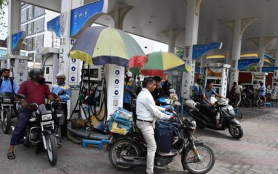 केंद्र ने 1 जुलाई से पेट्रोल, डीजल की बिक्री पर प्रतिबंध हटा दिया