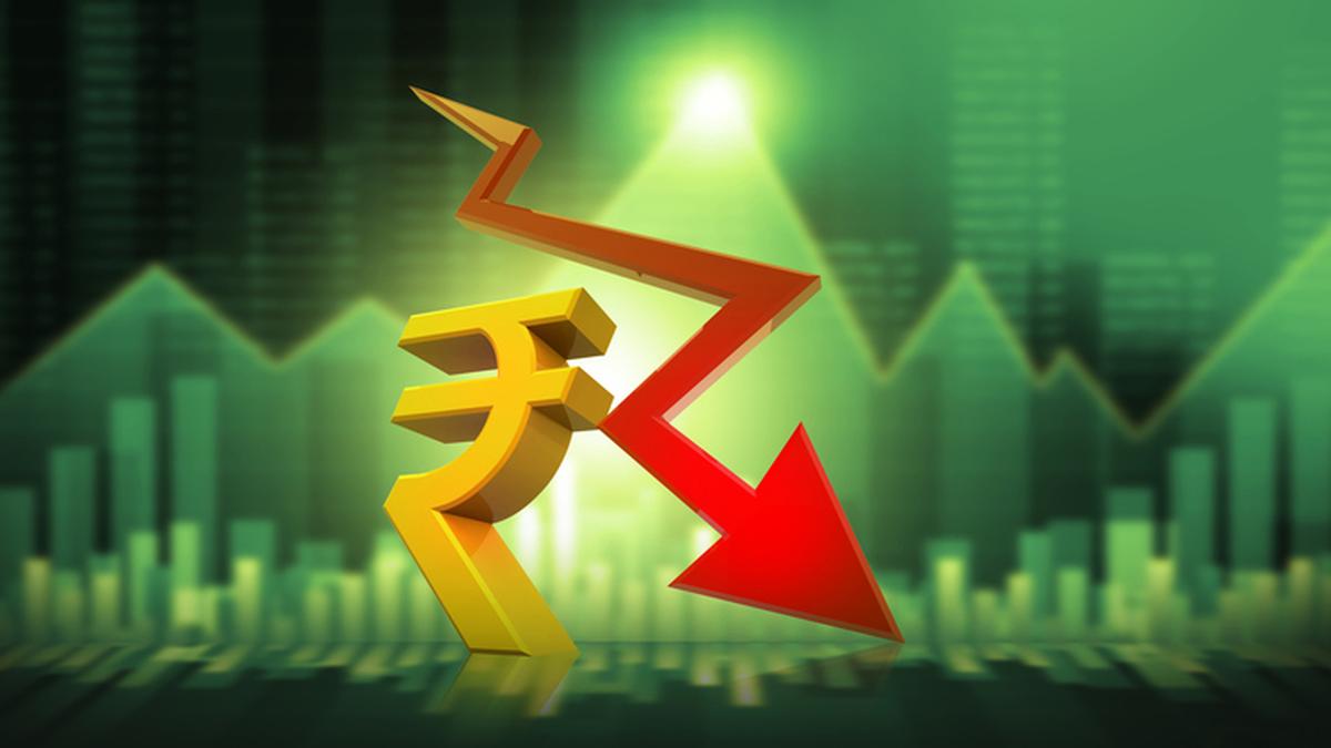 अमेरिकी डॉलर के मुकाबले रुपया 14 पैसे गिरकर 94.65 पर बंद हुआ