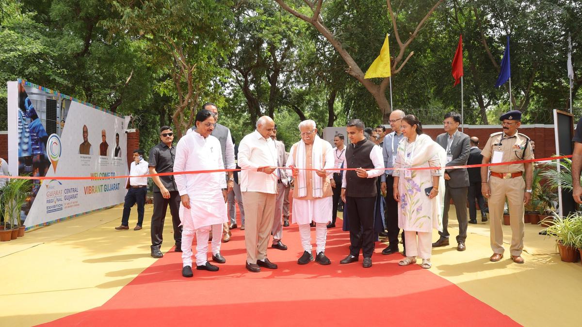 सीएम पटेल ने वडोदरा में वीजीआरसी का उद्घाटन किया, निवेश आधारित विकास का आह्वान किया