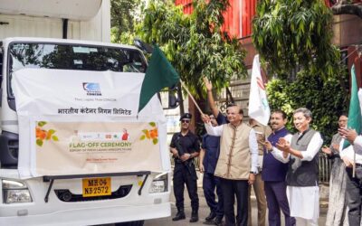 बाहरी दुनिया को बहुत कम जानकारी है, लद्दाख की खुबानी 5 मीट्रिक टन संयुक्त अरब अमीरात में भेजे जाने के साथ वैश्विक बाजार में पहुंच गई है